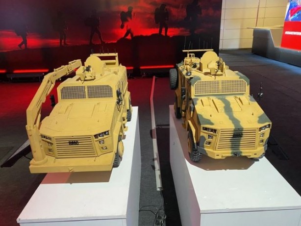 Foto - TCG Anadolu'dan Bayraktar'a kadar... Türk savunma sanayinin gözbebekleri Üsküdar'da sergileniyor