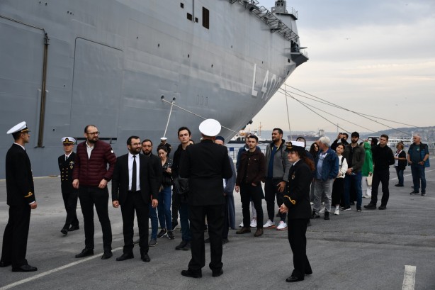Foto - TCG Anadolu'dan müthiş haber