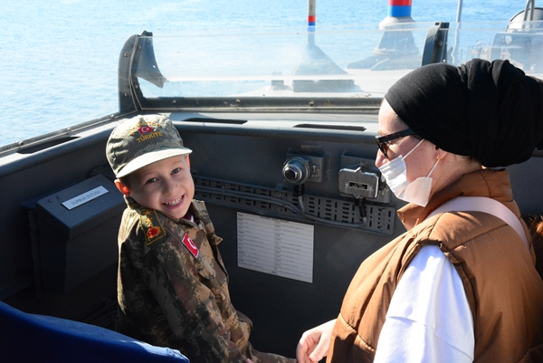 Foto - "TCG Rüzgar" kapılarını vatandaşlara açtı