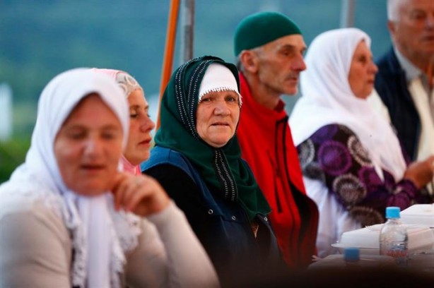 Foto - TDV Milodraz köyünde "İyilik Sofrası" kurdu