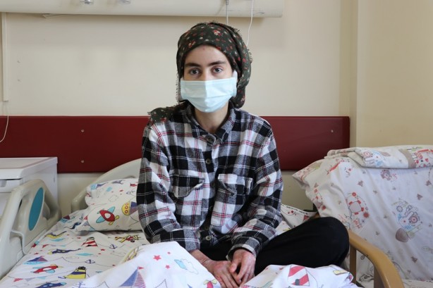 Foto - Tedavi edilen 6 kelebek hastası ilk kez katı gıdayla beslendi