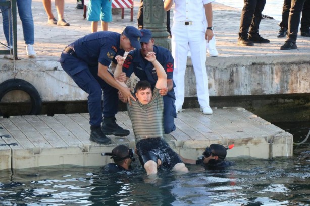 Foto - "Tedbiri Bırakma, Akıntıya Kapılma" tatbikatı