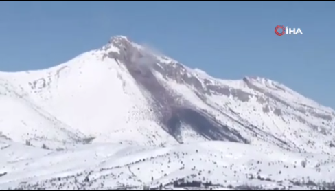 Foto - Tedirgin eden gelişme! Deprem sonrası dağ yanmaya başladı