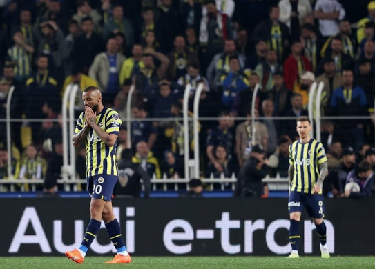 Foto - Tedirgin eden öngörü... Çekirge bu kez ters sıçradı!