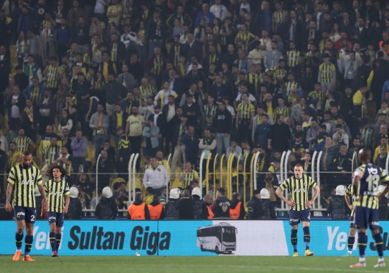 Foto - Tedirgin eden öngörü... Çekirge bu kez ters sıçradı!