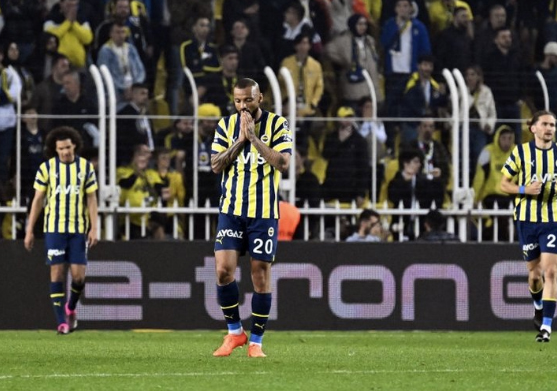 Foto - Tedirgin eden öngörü... Çekirge bu kez ters sıçradı!