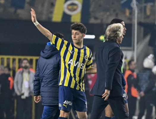 Foto - Tedirgin eden öngörü... Çekirge bu kez ters sıçradı!