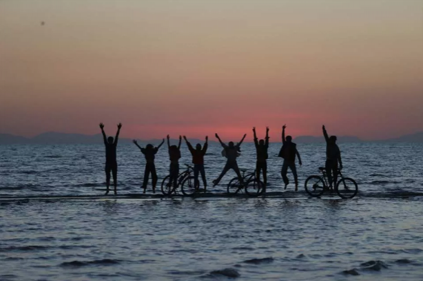 Foto - Tedirginlik her geçen gün artıyor! Gölün içinde bisiklet keyfi