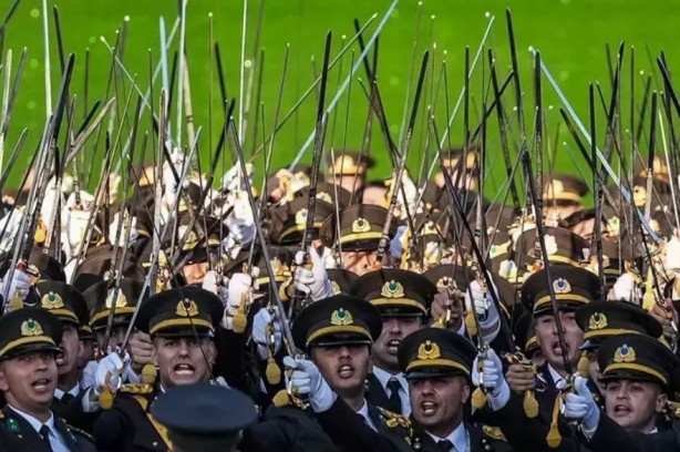 Teğmenlerin korsan yeminine ilişkin dikkat çeken iddialar: Organizasyon okul dışında