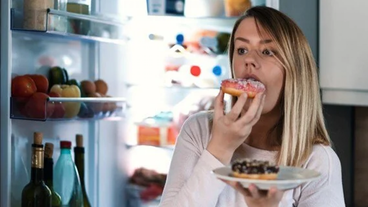 Foto - Yemek yerken suçlu hissetmek: Görünmeyen tehdit! Yemek yedikten sonra kendinizi kötü hissediyor musunuz?