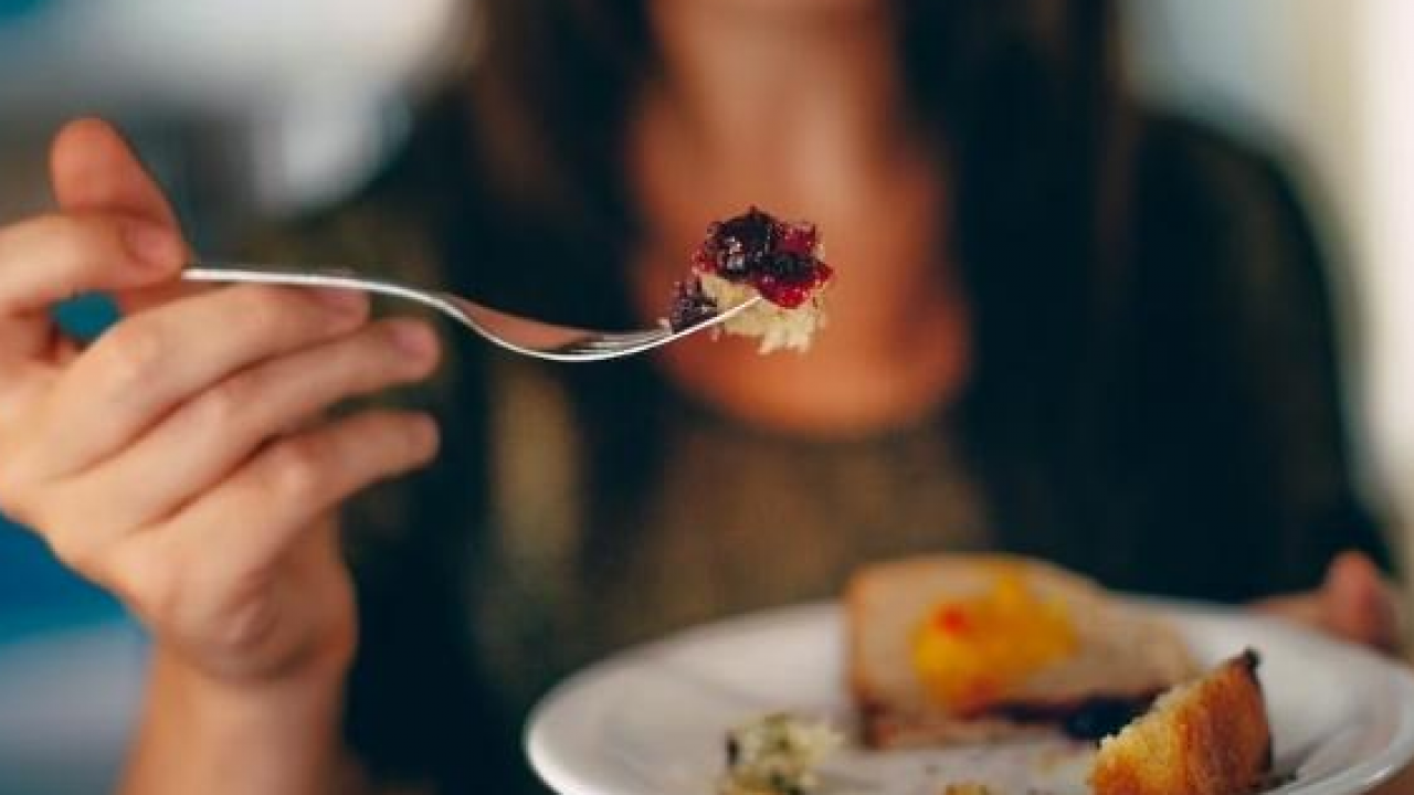 Foto - Yemek yerken suçlu hissetmek: Görünmeyen tehdit! Yemek yedikten sonra kendinizi kötü hissediyor musunuz?
