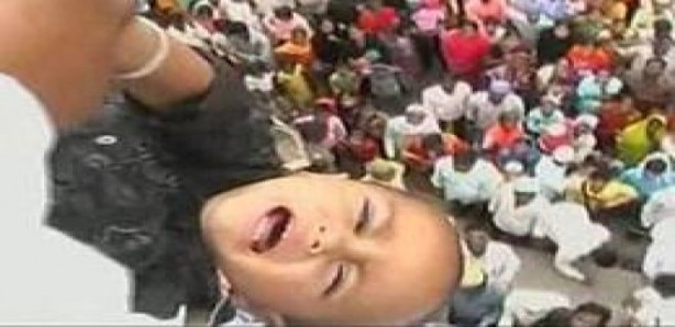 Foto - Tehlike arz etse de tüm dünyada sürdürülüyor! Yunanlıların ilginç ‘savaş’ı şaşırttı