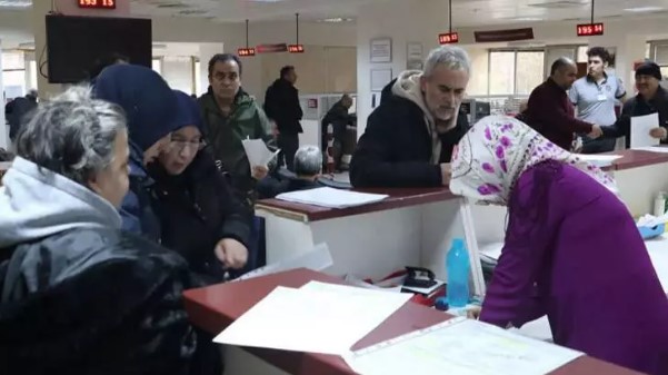 Foto - Tehlike çanları çalıyor! Bu gidişle herkes yatacak! İşte emeklilerin çalışanları geçtiği yerler