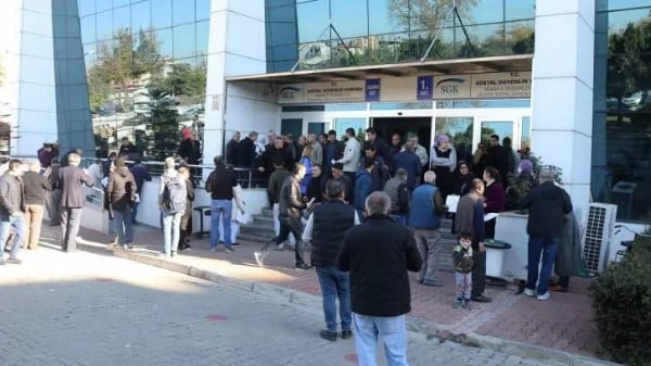 Foto - Tehlike çanları çalıyor! Bu gidişle herkes yatacak! İşte emeklilerin çalışanları geçtiği yerler