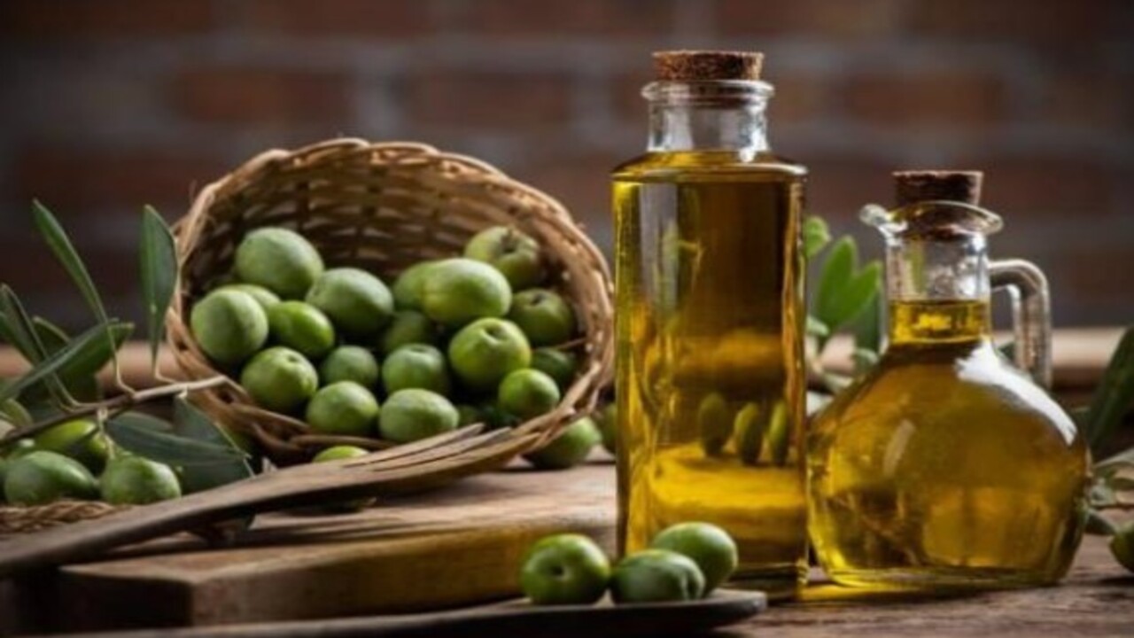 Foto - Tehlike saçıyor! Zeytinyağını böyle saklayanlar dikkat