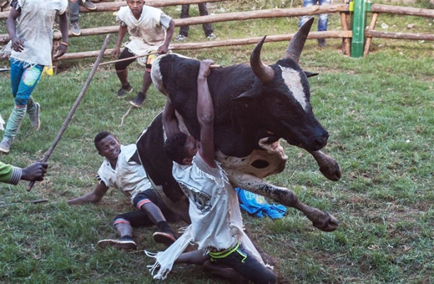 Foto - Tehlikeli gelenek: Savika