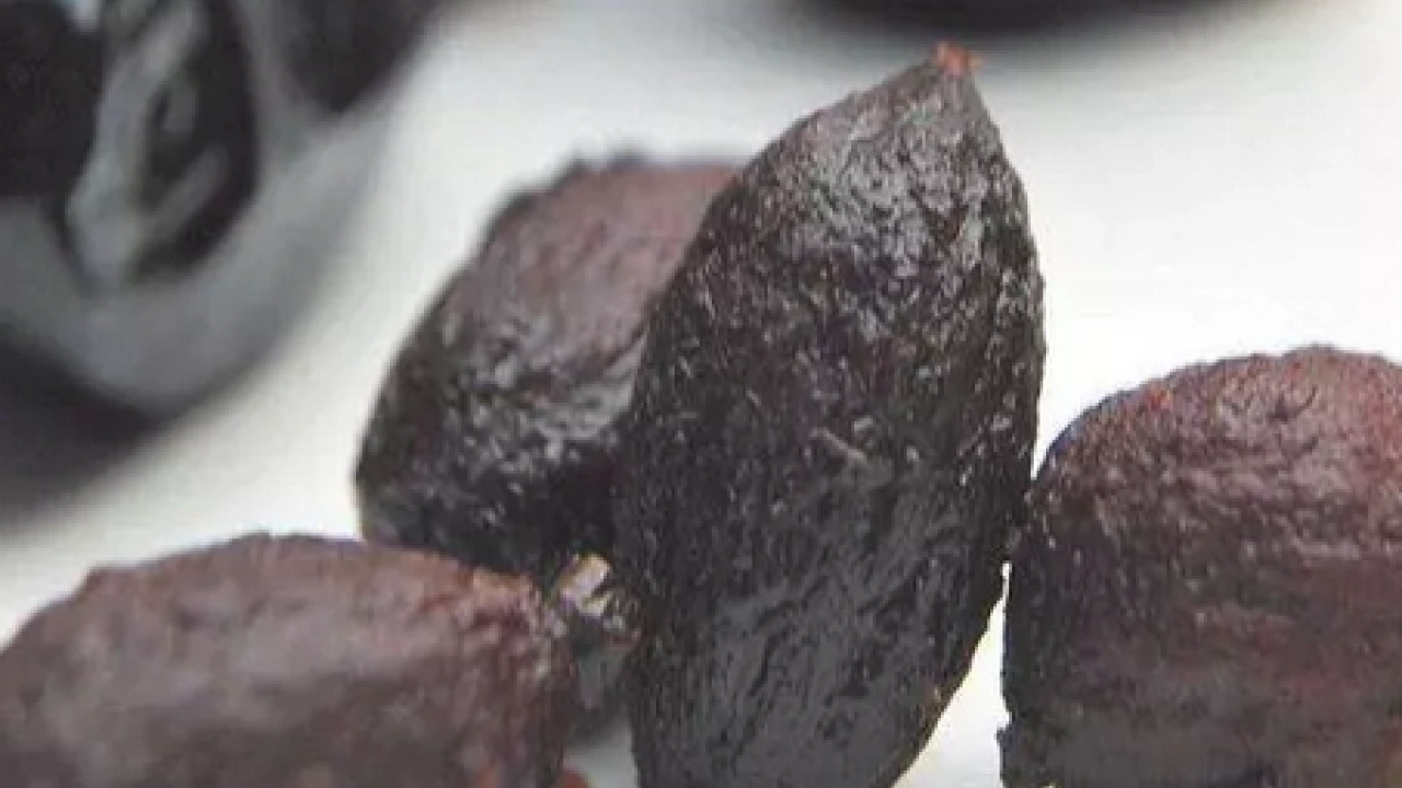 Foto - Tehlikeli mi sağlıklı mı? Zeytin çekirdeği yutulursa ne olur? Uzmanlar o sorunun cevabını verdi...