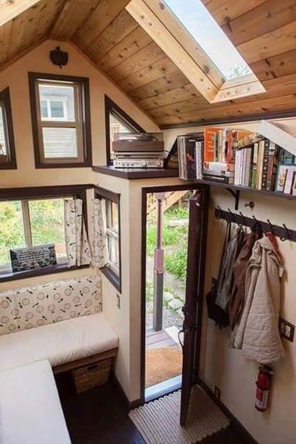 Foto - Tek başına taşınabilir ev yaptı!