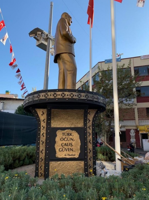 Foto - Tek bildikleri şey bu… kim demiş CHP’li belediye çalışmaz!