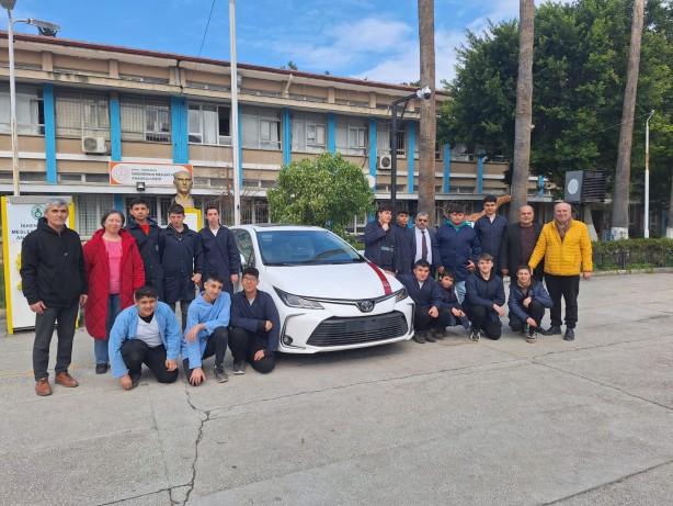 Foto - Tek bir hedef var o da daha iyi bir gelecek! Toyota Otomotiv Sanayi Türkiye’den deprem bölgesindeki 20 okula ekipman desteği! 