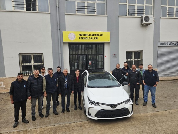 Foto - Tek bir hedef var o da daha iyi bir gelecek! Toyota Otomotiv Sanayi Türkiye’den deprem bölgesindeki 20 okula ekipman desteği! 