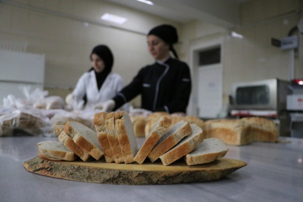 "Tek çözüm bu" diyerek duyurdular... Burada ekmekler ücretsiz!