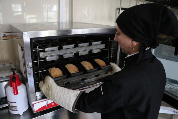 Foto - "Tek çözüm bu" diyerek duyurdular... Burada ekmekler ücretsiz!
