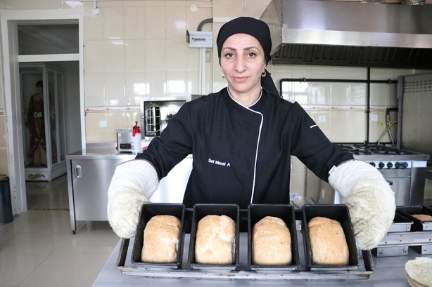 Foto - "Tek çözüm bu" diyerek duyurdular... Burada ekmekler ücretsiz!