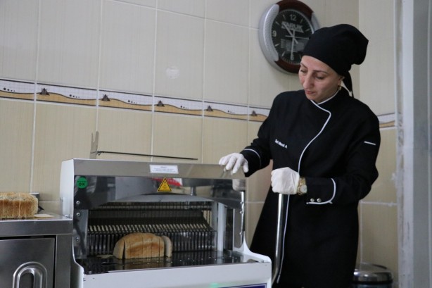 Foto - "Tek çözüm bu" diyerek duyurdular... Burada ekmekler ücretsiz!