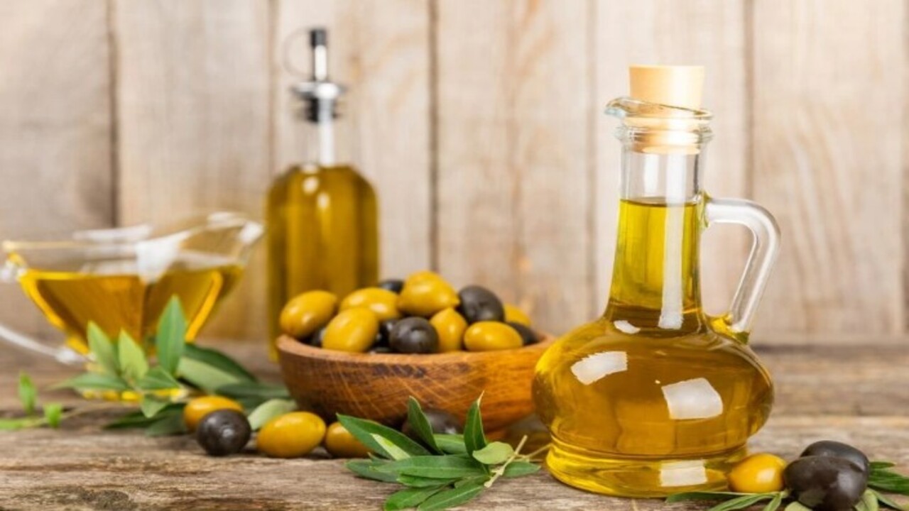 Tek damlası bile ciddi zarar veriyor! Zeytinyağında bu belirti varsa hemen dökün