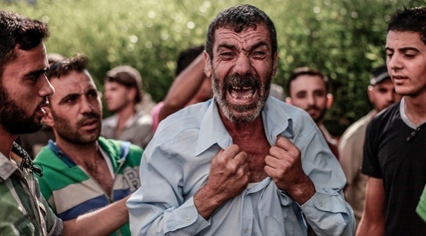 Foto - Tek kelimeyle alçaksınız! Sizde hiç utanma arlanma yok mu