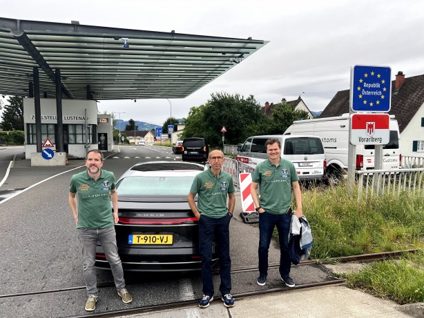 Foto - Tek şarjla öyle bir yaptı ki… Türk rekortmenden inanılmaz rekor