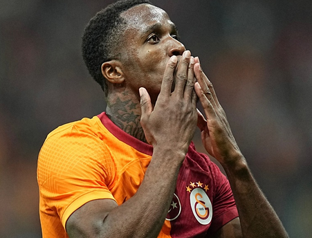 Foto - Tek şartı bu mu! Young Boys'a karşı oynamayacaksa Adana'ya niye götüreceksiniz!