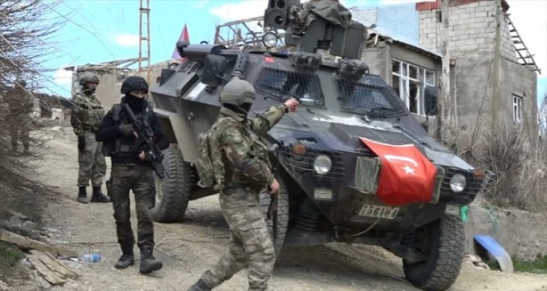 Foto - Tekbir, dua ve "komando andı" okuyarak Yüksekova'dan ayrılıyorlar