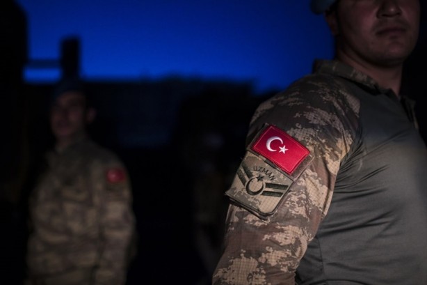 Foto - Tekbir, dua ve "komando andı" okuyarak Yüksekova'dan ayrılıyorlar