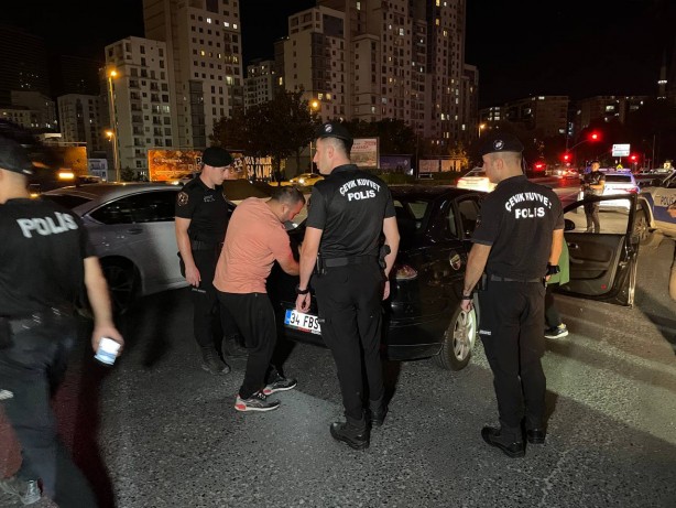 Foto - Tekel'deki cinayetin ardından Esenyurt'ta 2 bin 112 polisle uygulama!