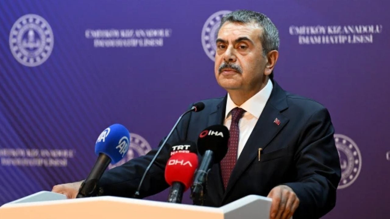 Foto - Tekin 28 Şubat zihniyetini hatırlatarak açıkladı: İmam hatiplerin önünü Erdoğan açtı