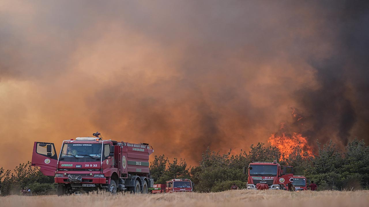 Foto - Tekirdağ ve Çanakkale yanıyor! Orman yangını otoyolu kapattı
