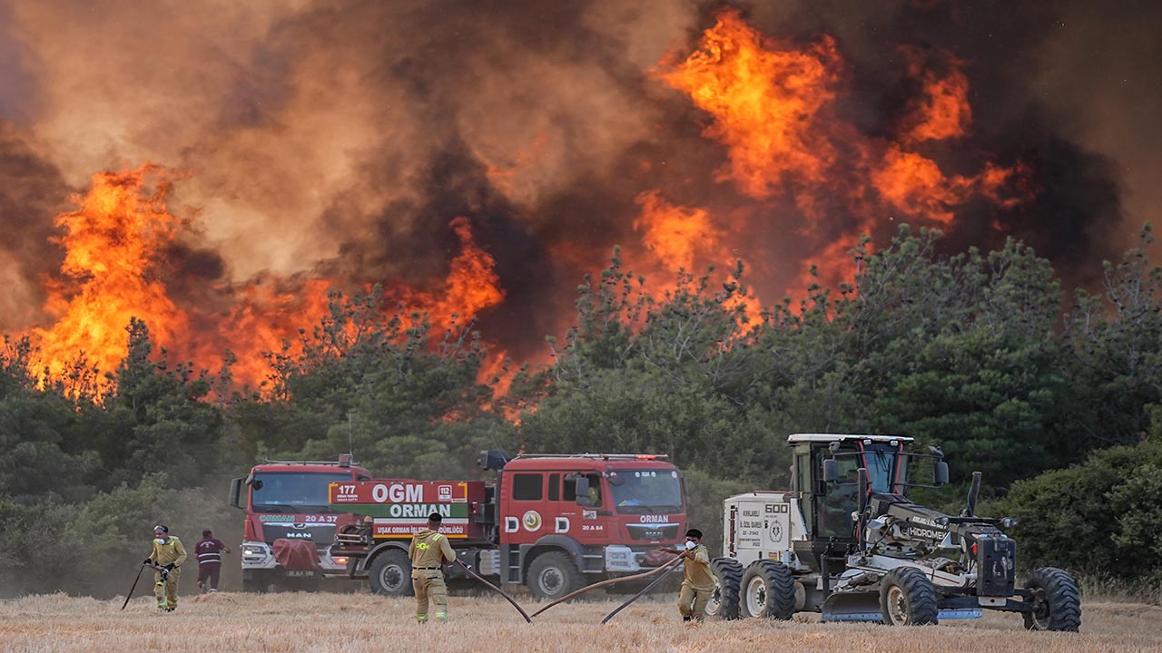 Foto - Tekirdağ ve Çanakkale yanıyor! Orman yangını otoyolu kapattı