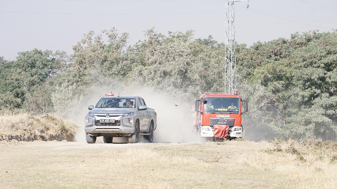 Foto - Tekirdağ ve Çanakkale yanıyor! Orman yangını otoyolu kapattı