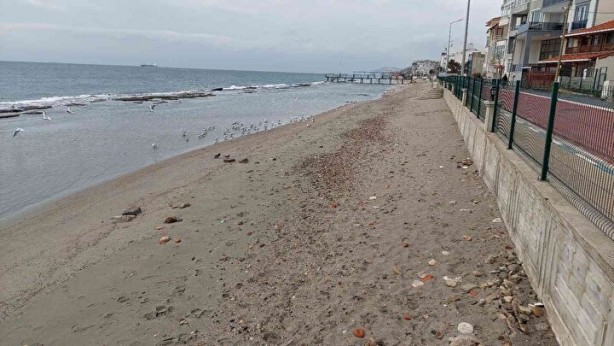Foto - Tekirdağ'da deniz 15 metre çekildi! Kral yolu göründü