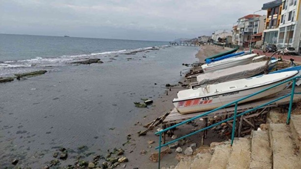 Foto - Tekirdağ'da deniz 15 metre çekildi! Kral yolu göründü