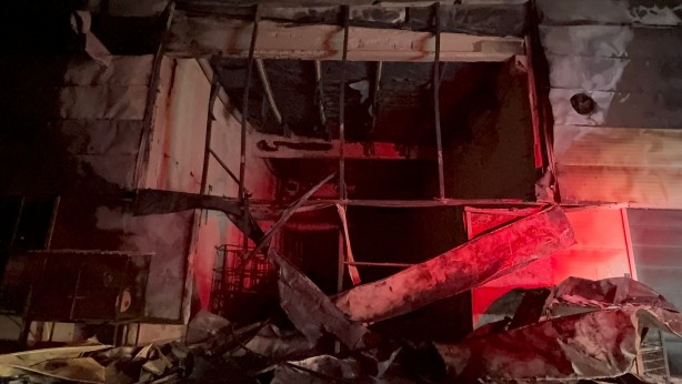 Foto - Tekirdağ'da kimyasal maddelerin bulunduğu depoda çıkan yangın söndürüldü