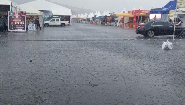 Foto - Tekirdağ'da şiddetli yağış hayatı felç etti!