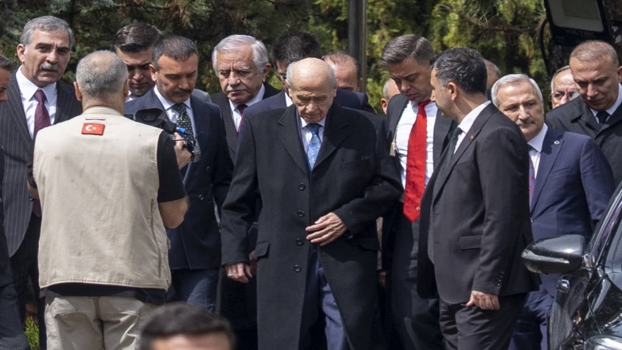 Foto - Teklifi gündeme bomba gibi düştü! Bahçeli’nin "Biri Kürt, biri Alevi olsun" sözleri sonrası bakın ne oldu
