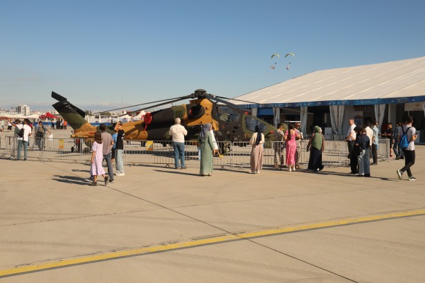 Foto - TEKNOFEST Adana paramotor gösterisiyle başladı!
