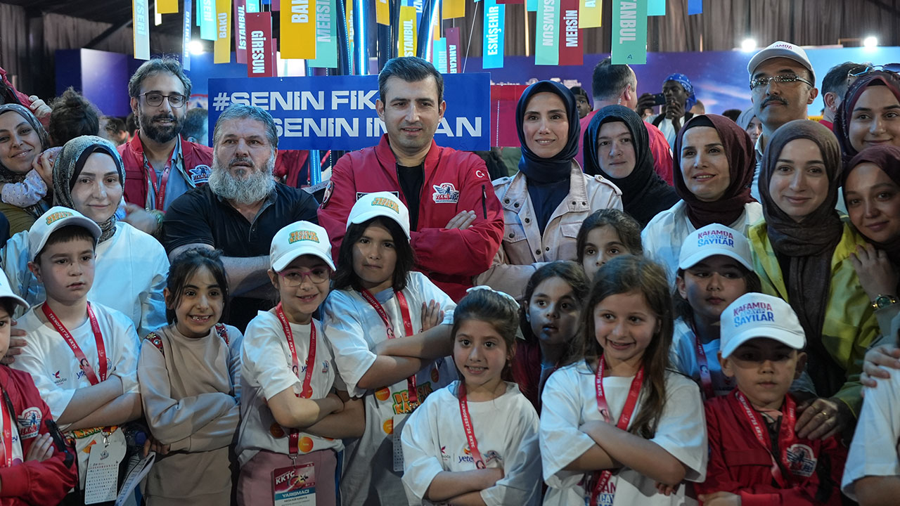 Foto - ‘TEKNOFEST çağdışı’ demişti! Heykelci laik kadın bu rakamı duymasın