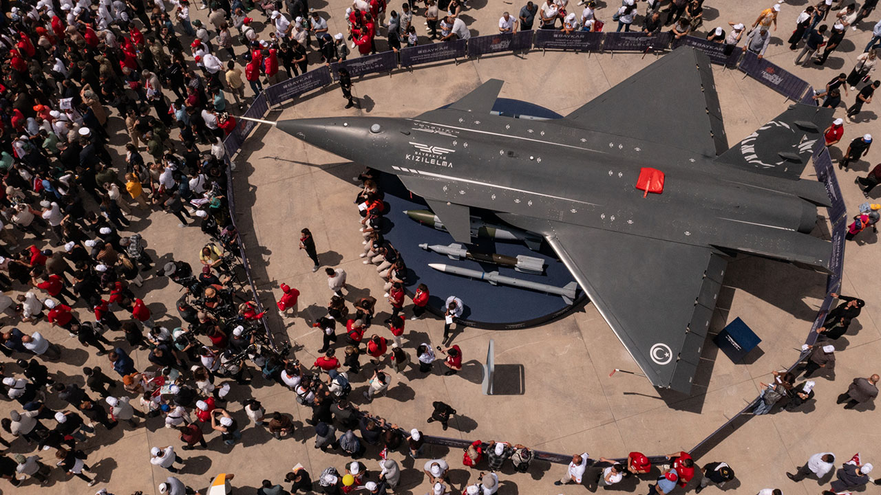 Foto - ‘TEKNOFEST çağdışı’ demişti! Heykelci laik kadın bu rakamı duymasın