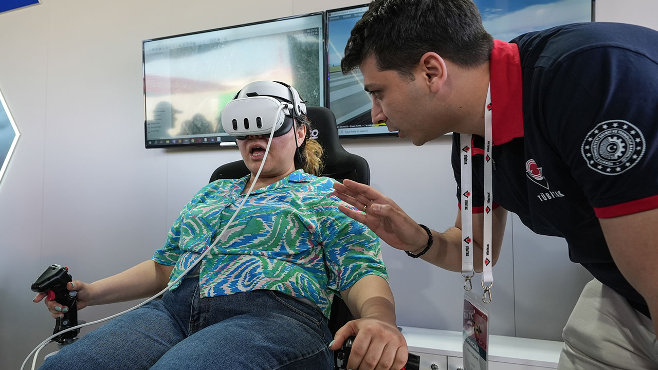 Foto - ‘TEKNOFEST çağdışı’ demişti! Heykelci laik kadın bu rakamı duymasın