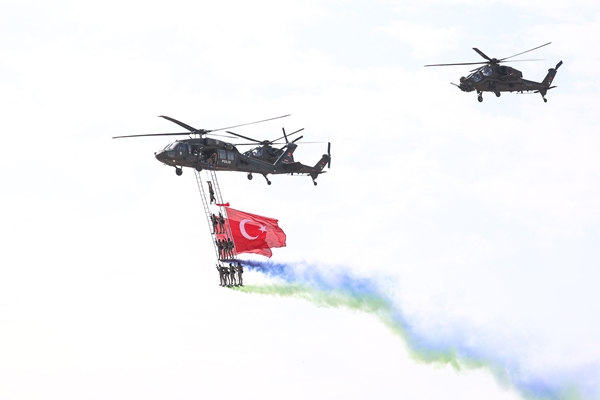 Foto - TEKNOFEST coşkusu Bayraktar'ın bu sözleriyle başladı: Dönmek yok